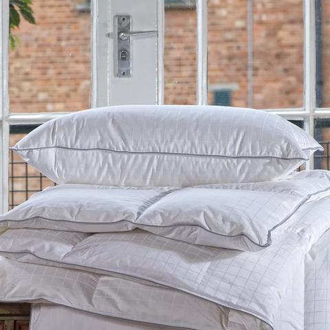 Best Overall Duvet- Luxury Hungarian Goose Down and Feather Duvet