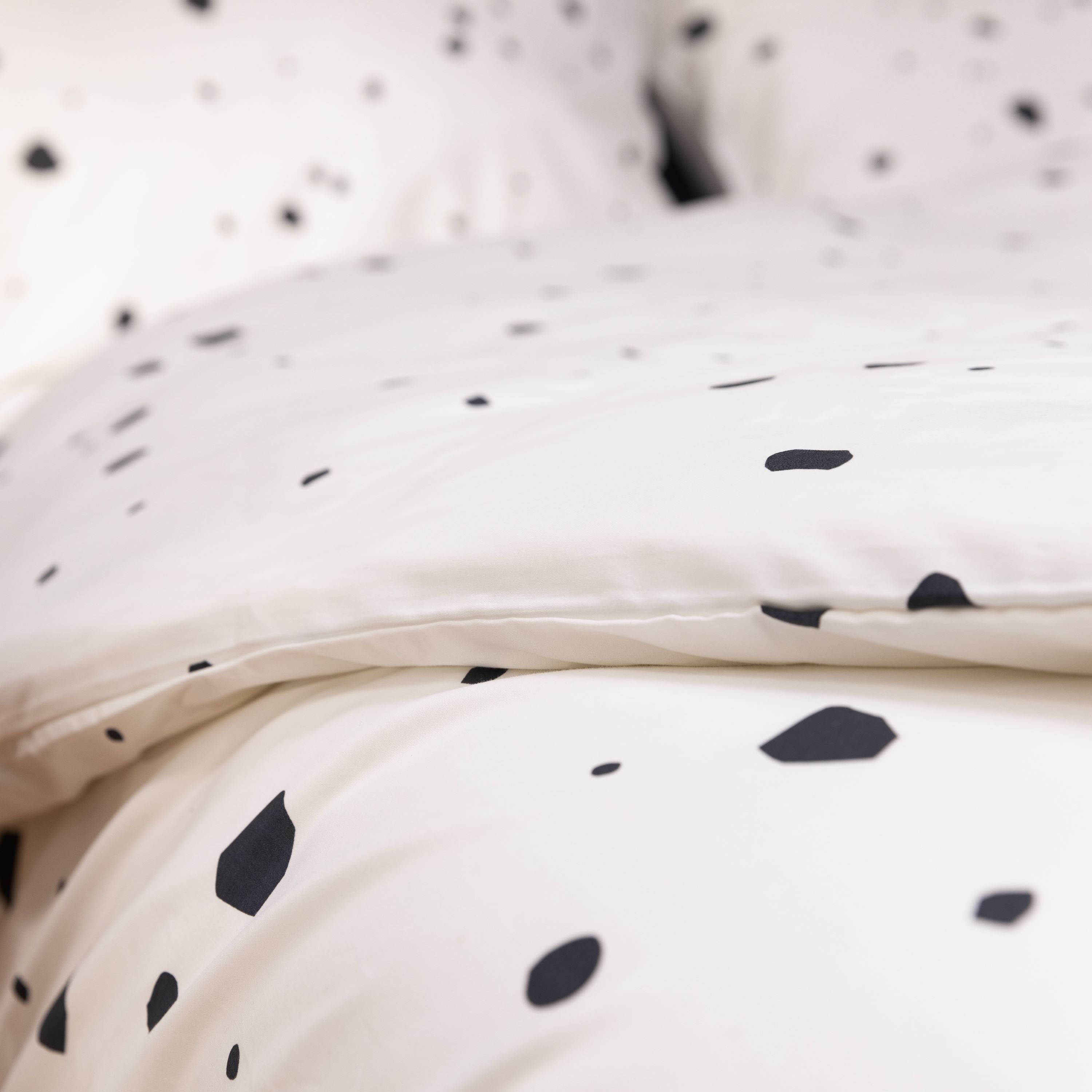 Spotty Cotton Sateen Duvet Cover — Cuddledown
