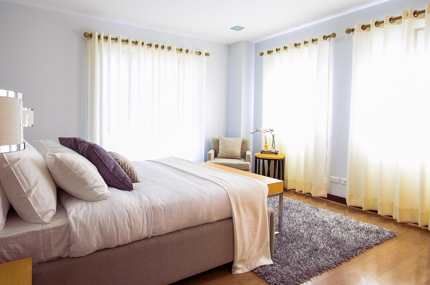 5 Ways to Give Your Bedroom a Summer Makeover